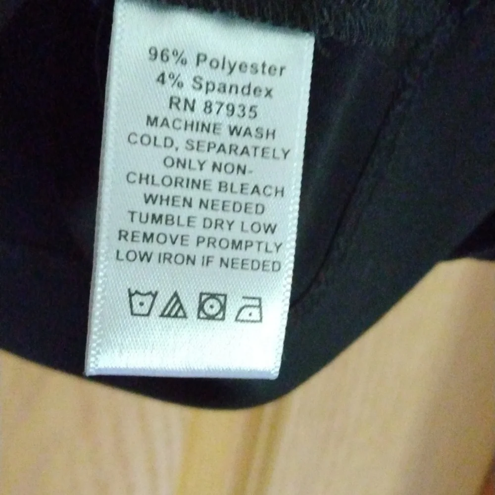 GEORGE SIMONTON BLACK V-NECK, RUCHED LONG SLEEVE TOP - Picture 3 of 5